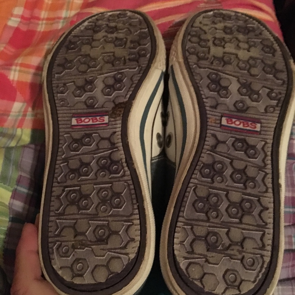 Bobs - Picture 2 of 6